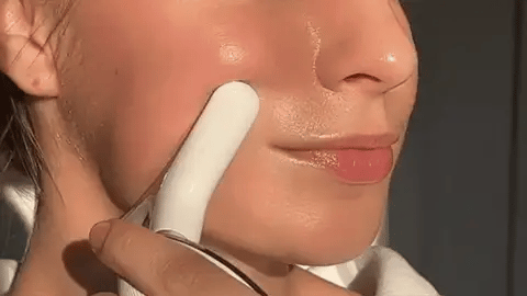 Anti-Falten- und Facelift-Massagegerät für Gesicht und Hals